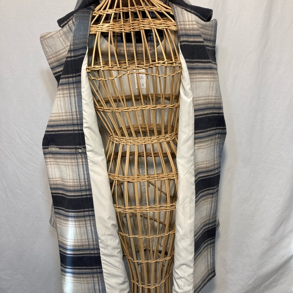 HOLLISTER PLAID DOUBLE BREASTED PEA WINTER COAT W/ POCKETS NWT SIZE XS - Picture 7 of 12